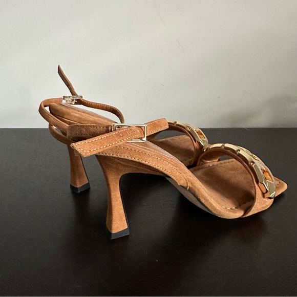 Good American Camel Brown Suede Sandals Heels Gold Chain Detail Ankle Strap - Picture 2 of 6